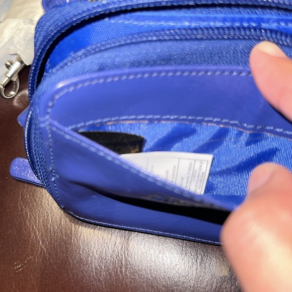 NWOT Danier Leather Crossbody Wallet - Picture 9 of 14